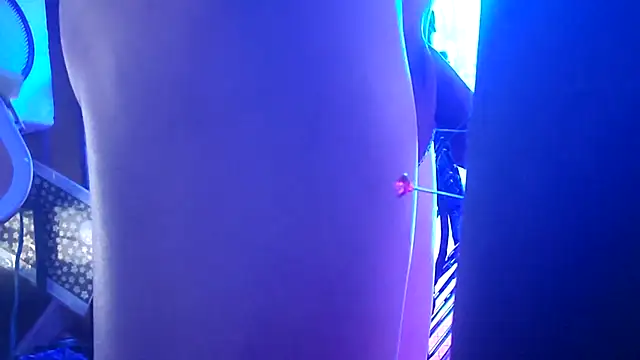 gurlnips live sex cam