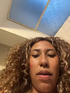 lauraltt live sex cam