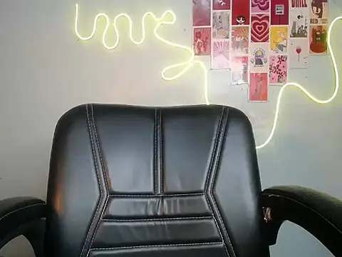 kiara_1122's cam snapshot