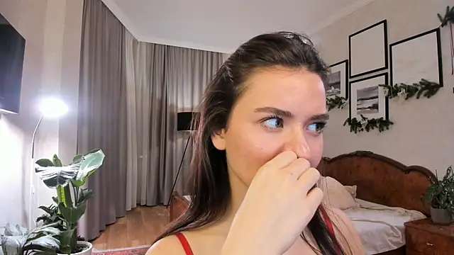 NicoleLuv's cam snapshot