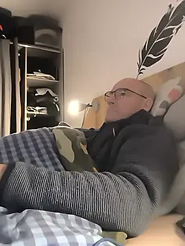 bogland33's cam snapshot