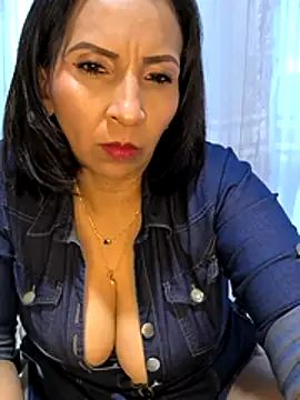 Mrsvictoriaaa live sex cam