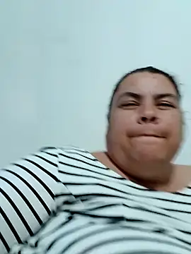 yaneth_'s cam snapshot