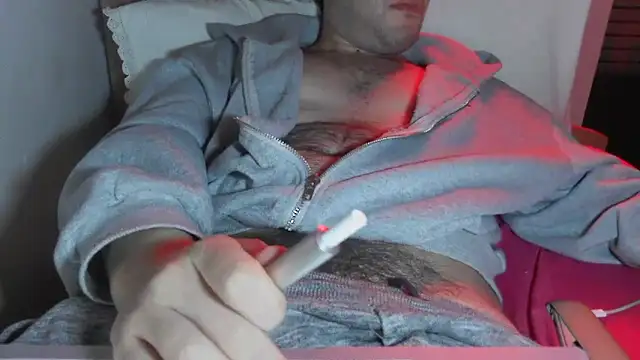 italianguy24's cam snapshot