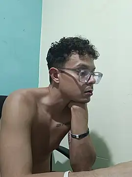 Calebchiquitoricci's cam snapshot