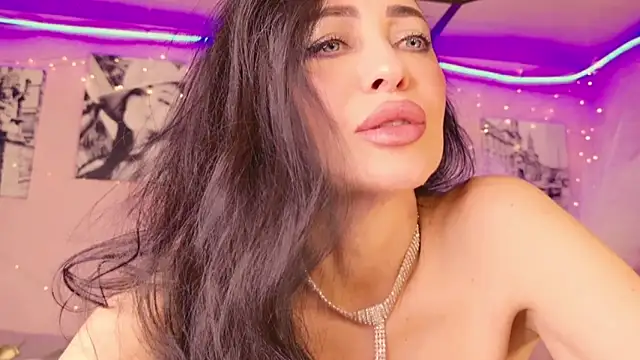 NaomiBlack35 live sex cam