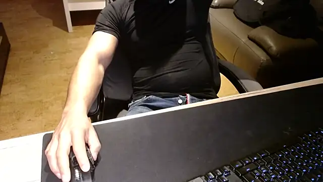 sensualman90's cam snapshot