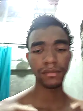 Reynold2608 live sex cam