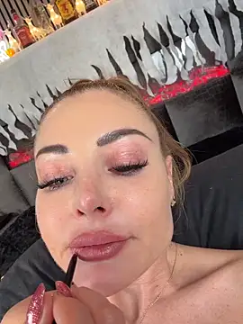 MilaMaaay live sex cam