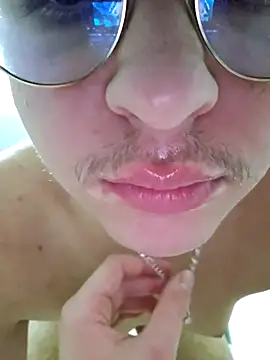 lumtvvtyvyv live sex cam