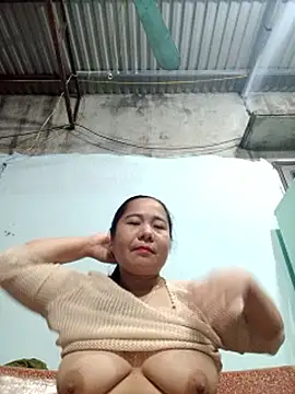 Queen-18200 live sex cam