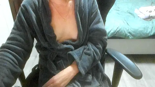 minoesje37 live sex cam