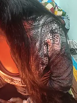 A-L-I-M-A's cam snapshot