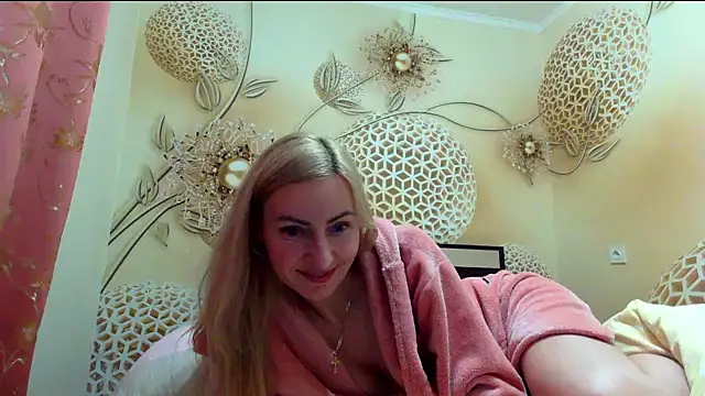 Yourrealgirl's cam snapshot