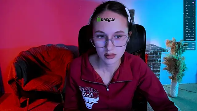 mona_cloud's cam snapshot