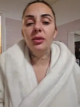 brune_caliente's cam snapshot