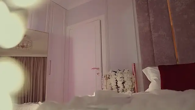 MilaDYstarlight live sex cam