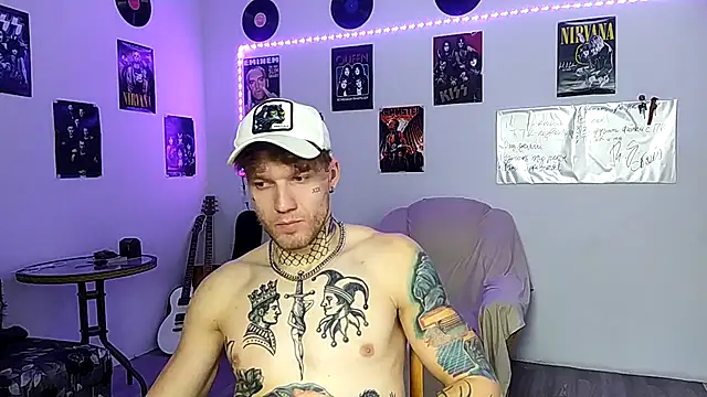 Huntall77 live sex cam