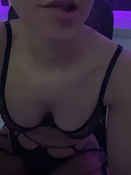 Laraashow live sex cam