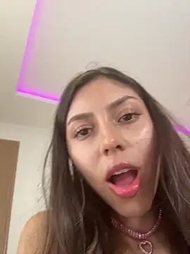 MissBecka_ live sex cam