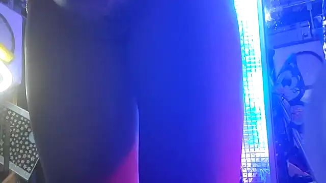 gurlnips live sex cam