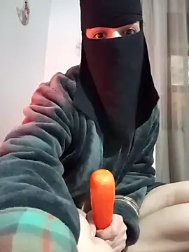 Milan-88 live sex cam