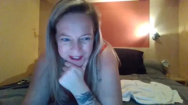 Miss-Chupagirly's cam snapshot