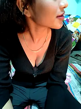 Yours-Zeenat's cam snapshot