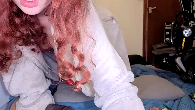 ENGLISHEMILY_69's cam snapshot