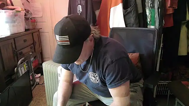 DougGlatt16's cam snapshot