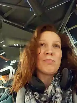 Exhibitionsplit live sex cam