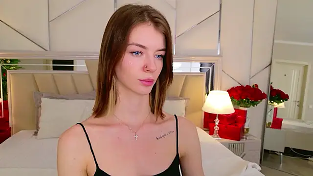MeganMour live sex cam