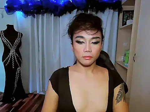 YourNikkieXxx live sex cam