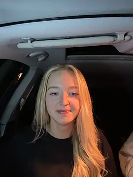 emilypeperoni's cam snapshot