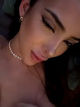 VitoriaCarusso live sex cam