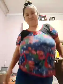 Zulfiya_Bruce live sex cam