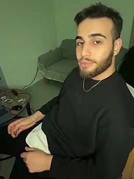 2HARDKURT live sex cam