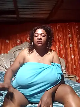 BUSTY_QUEEEN live sex cam