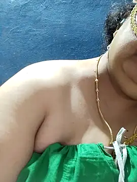 tamilthanushri live sex cam