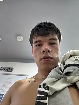 Logan_smith1 live sex cam