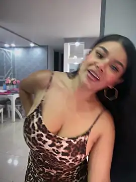 Issane_Peru live sex cam