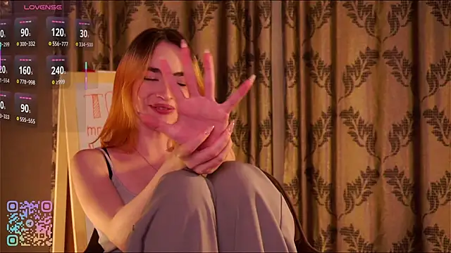 JuIianneDelfino live sex cam