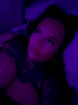 _MelinaCurves_'s cam snapshot