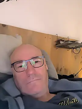 bogland33 live sex cam