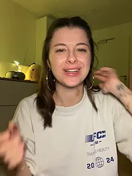 Mia-Minou live sex cam