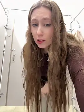 FroggyAnna live sex cam