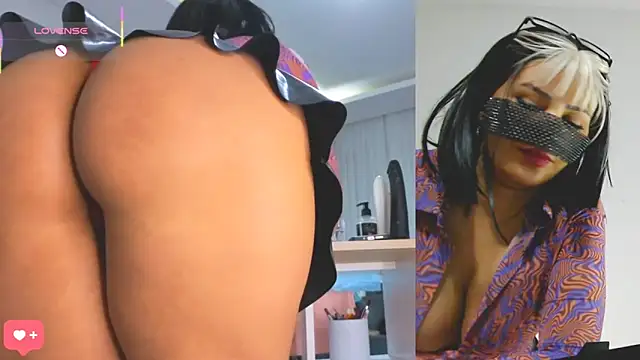 Turkish-Latina live sex cam