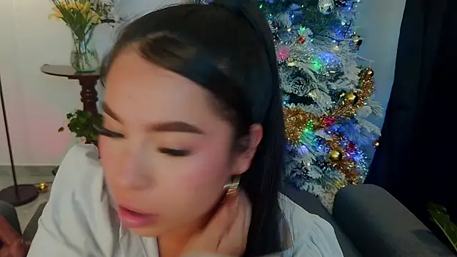 mia_roux1's cam snapshot