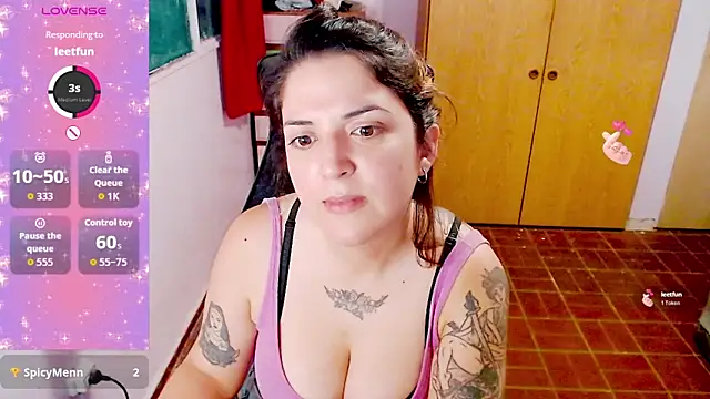 raquellov1 live sex cam