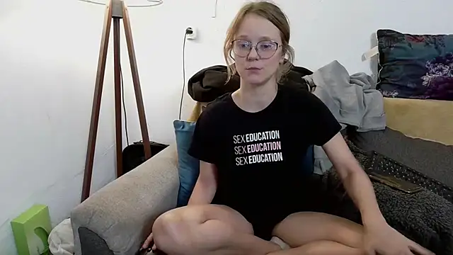 little-leni's cam snapshot